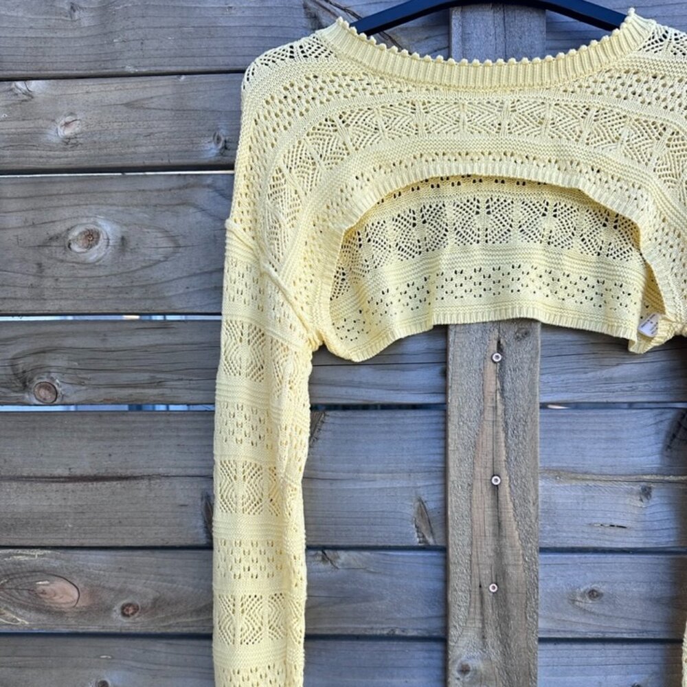 Le Lis Knit Lite Shrug/Hollow Out Crop Long Sleeve Top - S - Picture 2 of 6